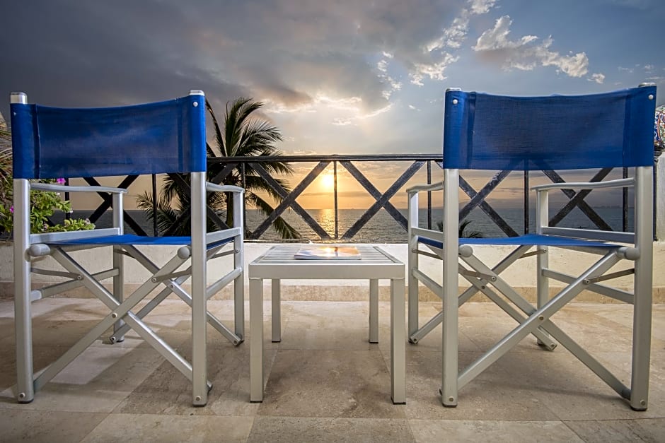 Blue Chairs Resort by the Sea, Puerto Vallarta. 地域情報