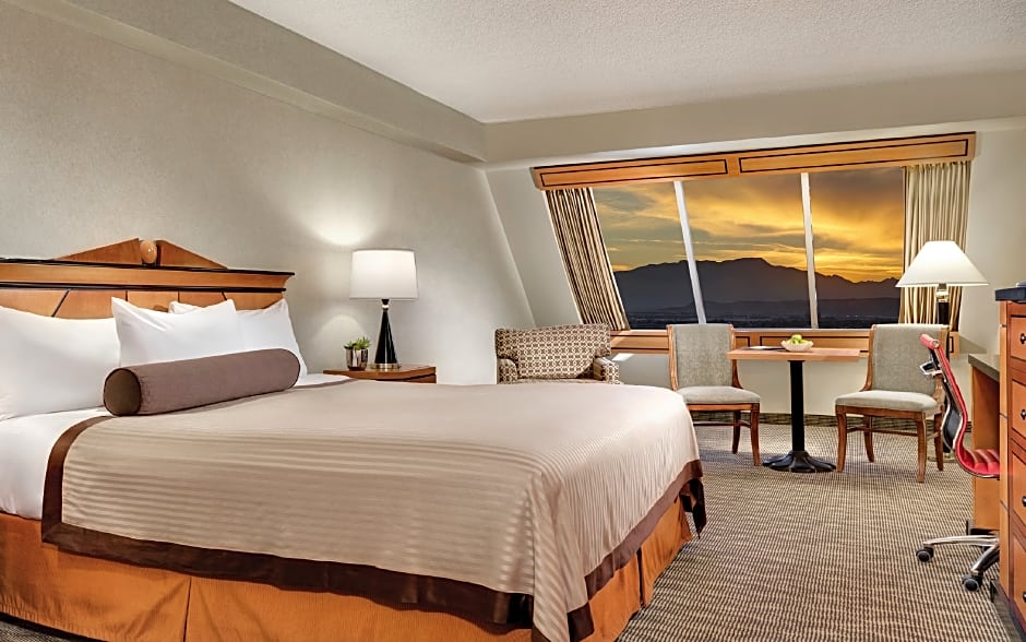 Luxor Hotel And Casino Las Vegas Rates From Usd30