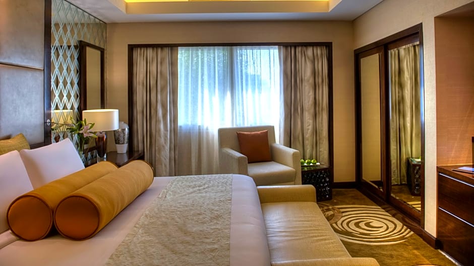 Crowne Plaza Dubai Deira Rates From Aed210