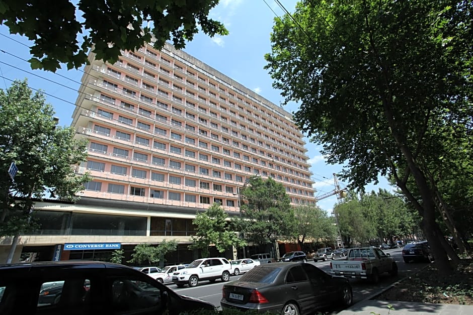 Ani Plaza Hotel, Yerevan, Armenia. Rates from EUR54.