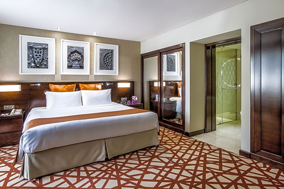Crowne Plaza Dubai Deira Rates From Aed210